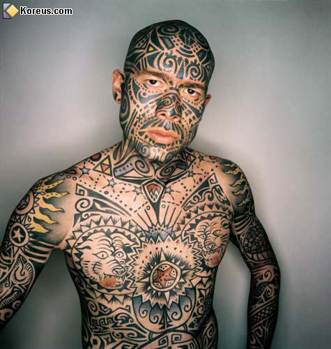 image sur tout le corps body art tatouate piercing tatoo humour insolite