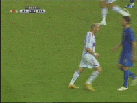 Zidane met un coup de tête à Materazzi